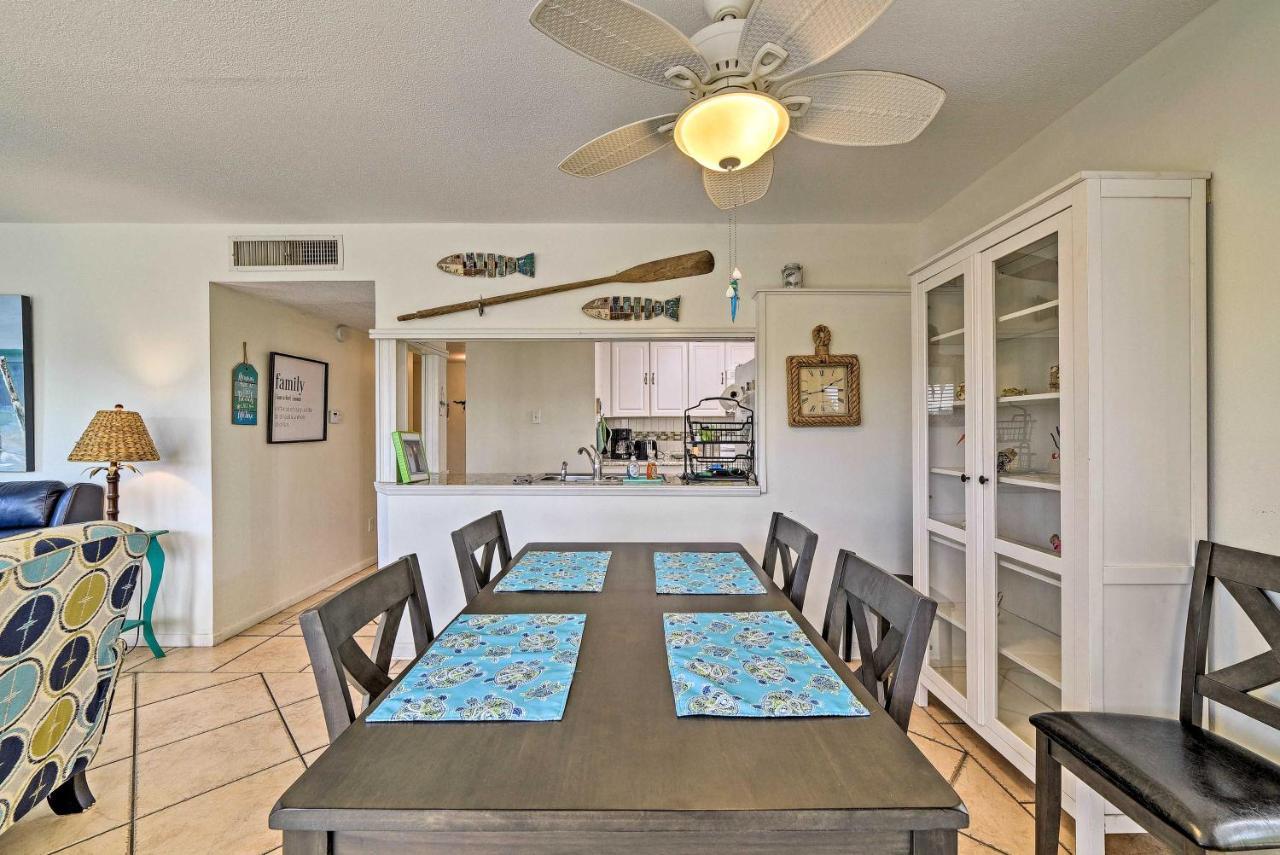 Breezy Corpus Christi Condo With Deck And Fishing Dock Kültér fotó