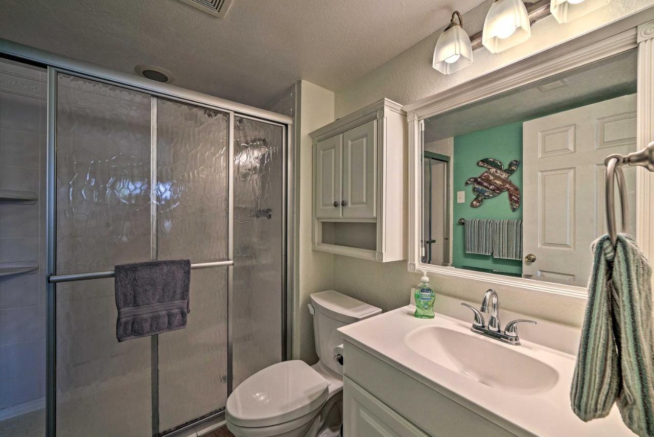Breezy Corpus Christi Condo With Deck And Fishing Dock Kültér fotó